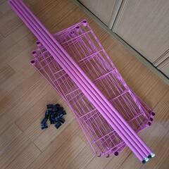 スチールラックピンク色の画像