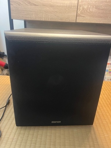 Edifier T5 70W 8インチ サブウーファー、インシュレーター付き Edifier T5 70W 8インチ サブウーファー、インシュレーター付き Amazon