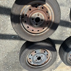 スズキ13インチ！鉄ホイール！バリ山!１５５／６５Ｒ１３の画像