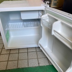 サイコロ型小型冷蔵庫の画像