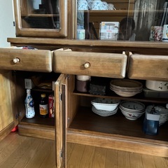 食器棚の画像
