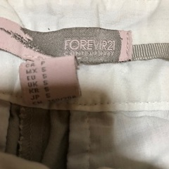 FOREVR21  短パン　ウェスト実寸76の画像