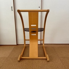 木製キッズチェアの画像