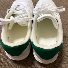 ほぼ未使用　スニーカー26.5の画像
