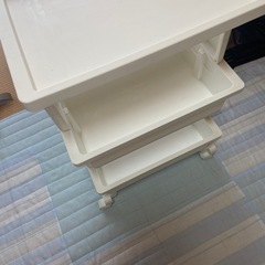 白ラックの画像