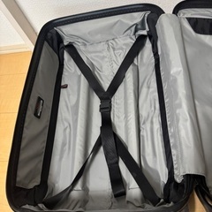 TUMI スーツケースの画像