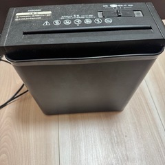 電動　シュレッダー
の画像