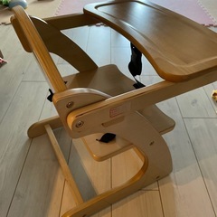 美品　ベビーチェア　西松屋の画像