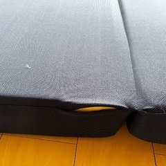 3つ折りタイプのマットレス（ダブル）の画像