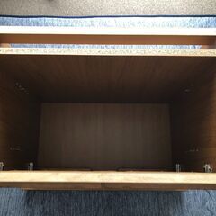 無料！美品！リメイク用にベンチダイニングセットのテーブルの天板を外した後の物入(キャビネット)のみ(キャスター付)の画像