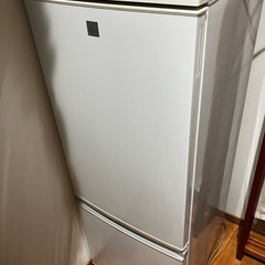☆取りに来ていただける方☆【中古】シャープノンフロン冷凍冷蔵庫の画像