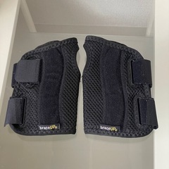 BraceUP 手首 サポーター 手首固定 副木付き パソコン/スマホ操作 スポーツ 家事 育児 保護 (左手, S/M)の画像