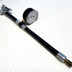 通常特価7678円より50％引きの3839円 ネール 充電式 エアーコンプレッサー 150PSI シガーソケット電源付きの画像