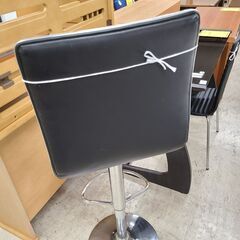 J1353【リユースのサカイ柏店】バーチェア　ブラック　クリーニング済の画像