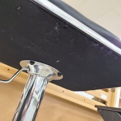 J1353【リユースのサカイ柏店】バーチェア　ブラック　クリーニング済の画像