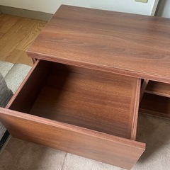 テレビボードの画像