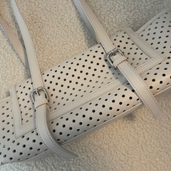 PUレザーパンチングショルダーバッグなど色々の画像