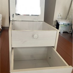 ミラーつきキャビネットの画像