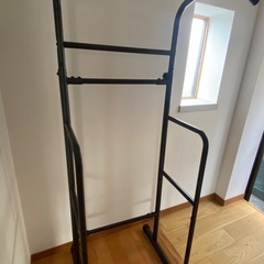 ぶら下がり健康器具　懸垂マシン　筋トレの画像