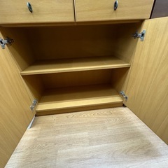 ☆ドリーム荒牧店☆☆ジモティー割引有☆ 2枚扉食器棚の画像
