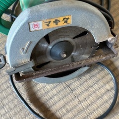 8月31日日曜日に取りに来てくれる方限定で格安です　マキタマルノコの画像