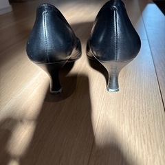 女性用ハイヒール靴の画像