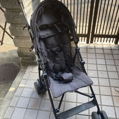 B型ベビーカーの画像