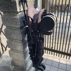 B型ベビーカーの画像