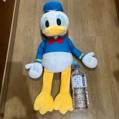 ドナルド大きいぬいぐるみの画像
