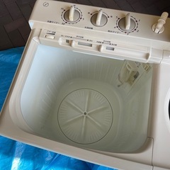 TOSHIBA 二層式洗濯機 の画像