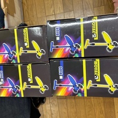 光る　キッズ　キックボードの画像
