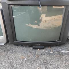 ブラウン管テレビ3台の画像