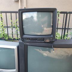 ブラウン管テレビ3台の画像