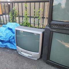 ブラウン管テレビ3台の画像