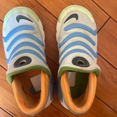 子供靴の画像