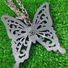 ヴィンテージ風 蝶 バタフライモチーフ チャーム アクセサリー ストーンの画像
