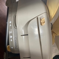電動ハイローチェアー コンビ オートの画像