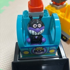 アンパンマンわくわくのりものブロックバケツ
の画像