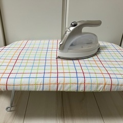 アイロン、アイロン台の画像