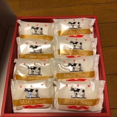 牛乳石鹸ゴールドソープ　8個入りの画像