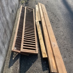 木材　2x6材　角材　目隠しルーバー譲りますの画像