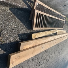 木材　2x6材　角材　目隠しルーバー譲りますの画像