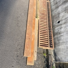 木材　2x6材　角材　目隠しルーバー譲りますの画像