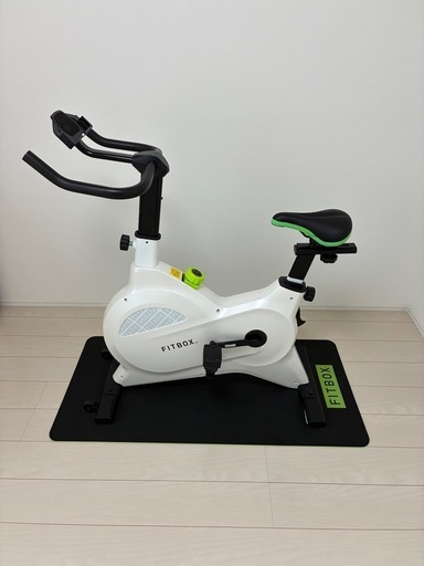FIT BOX &専用マット エアロバイクです
