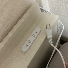 ニトリシングルベッドフレーム（すのこ、コンセント付）&マットレスの画像