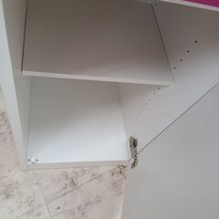 リユースのサカイ栃木店★ジモティ割あり★  収納棚 ピンク・ホワイト W39.5×D43.5×H180.5 クリーニング済み TC10351の画像