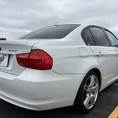 岡山【自社ローン】保証人無可★全国対応★BMW【320i後期】18インチAW/イカリング/ドラレコ/メモリー付きパワシート/DVD再生/ミラー型ETC/本革巻きステアリング/ステアリングスイッチの画像