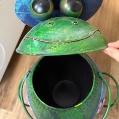 大きめカエルオブジェの画像
