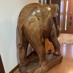 木製の置き物(木彫の象)
の画像