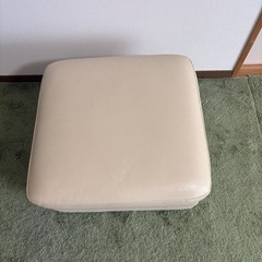 オットマン
の画像